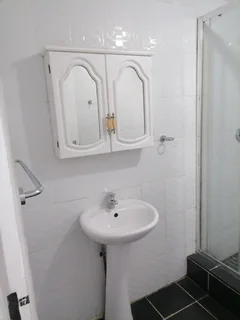 2 Bedrooms. Lounge and Kitchen - Northdale