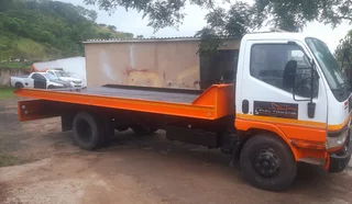 TOWING SERVICE 24H  // ROLLBACK  // MACHINE MOVING