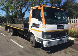 TOWING SERVICE 24H  // ROLLBACK  // MACHINE MOVING