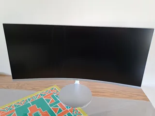 Samsung wide-view monitor 34 inch cj791 curved (damaged)