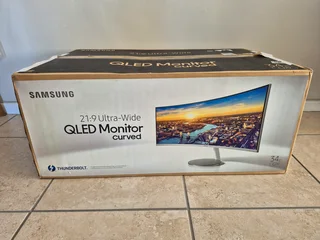Samsung wide-view monitor 34 inch cj791 curved (damaged)