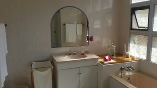 UMHLANGA upmarket 2 bed granny flat