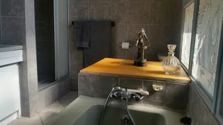 UMHLANGA upmarket 2 bed granny flat