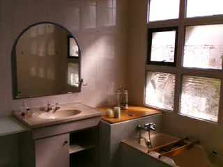 Umhlanga Rental upmarket 2 bed garden flat