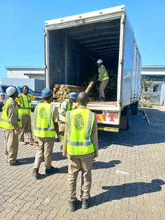 Transport.Truck.8ton.6ton.4ton .Moving.Furniture.Household.Office.Industrial.Commercial.Relocation.W