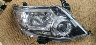 Fortuner RHS headlamp (2013)