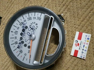 MINI Cooper [R56] cluster