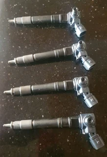 Hilux 2GD diesel injectors (6 pin)