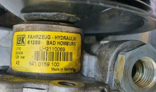 Mercedes CLK55 AMG power steering pump !!!