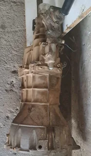 ISUZU KB250 gearbox (4JB1)