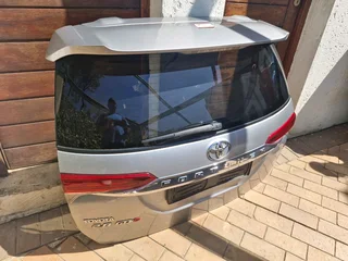 Fortuner GD6 tailgate