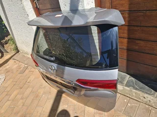Fortuner GD6 tailgate