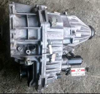 Nissan Pathfinder transfer case (YD25)