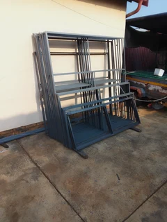 BIRD CAGE PANELS  1.8 X 1.8 meters only R 1350 EACH . covered with sheets or wire. Call 0611311232
