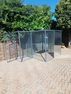 BIRD CAGES and Aviaries.  Panels for Bird cages and Aviaries R 1350 each. 0611311232