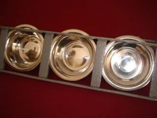 SWIVEL  FEEDERS  AND  FLIP  OPEN  FEEDERS