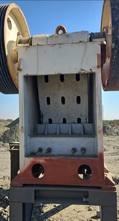PE 750 X 1060 JAW CRUSHER