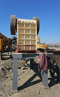 PE 750 X 1060 JAW CRUSHER