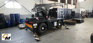 2010 7.5 TON SHUTTLELIFT CARRYDECK MOBILE CRANE