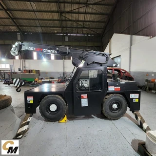 2010 7.5 TON SHUTTLELIFT CARRYDECK MOBILE CRANE