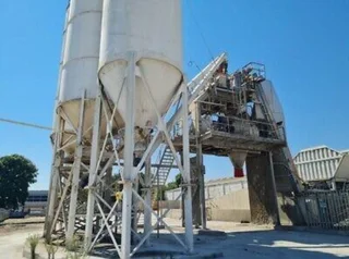 Liebherr, 100m3 per hour, wet batch plant
