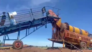 MOBILE FEED CONVEYOR  / SCRUBBER