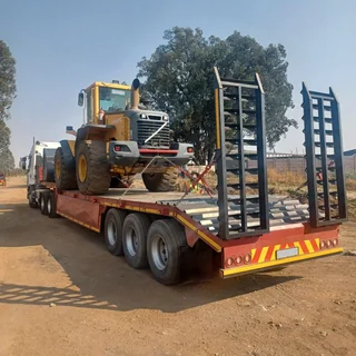 2018 AFRIT TRI AXLE STEP DECK LOWBED