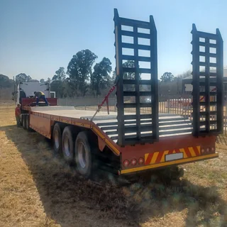 2018 AFRIT TRI AXLE STEP DECK LOWBED