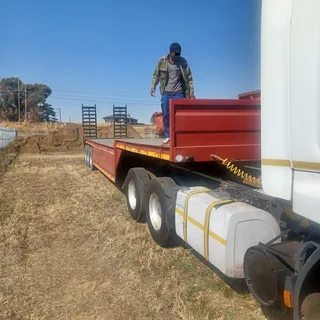 2018 AFRIT TRI AXLE STEP DECK LOWBED