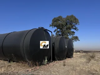 138 000L TANKS COATED