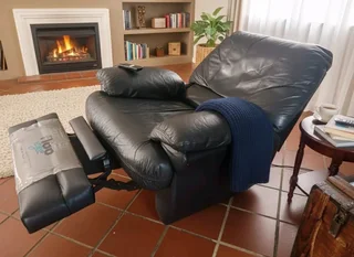 Electric Reclining Armchair In Genuine Leather
