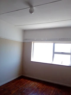 room to let in flat share
