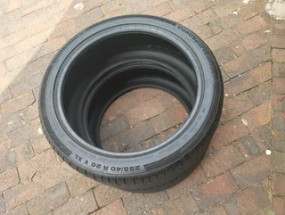 2x 255/40 20inch Continental ContiSportContact5 Contiseal Tyres R1000 each
