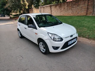 Ford Figo 1.4i R52000 !!!