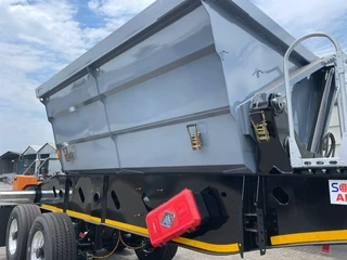 NEW PR Trailers 18m3 link side tipper