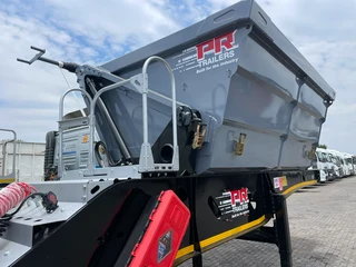 NEW PR Trailers 18m3 link side tipper