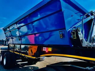 New PR Trailers link side tippers