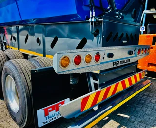 New PR Trailers link side tippers