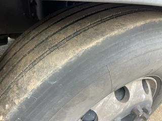 Reduced!! 2021 UD Quon GW26.460