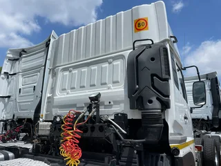 Reduced!! 2020 UD GW26.460 Quon