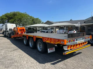 NEW PR Trailers tri axle low beds