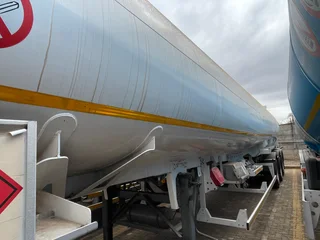 2015 Tank Clinic Fuel tanker
