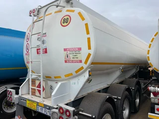 2015 Tank Clinic Fuel tanker