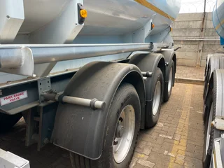 2015 Tank Clinic Fuel tanker