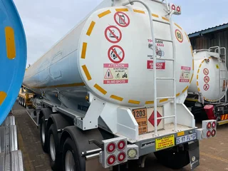 2015 Tank Clinic Fuel tanker