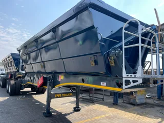 NEW PR Trailers link side tippers