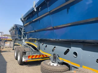 NEW PR Trailers link side tippers