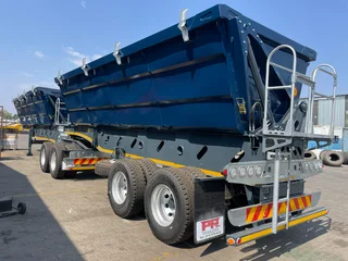 NEW PR Trailers link side tippers