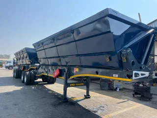 NEW PR Trailers link side tippers