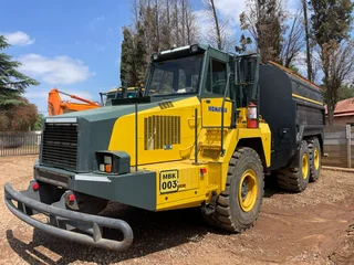2017 Komatsu HM300 water bowser